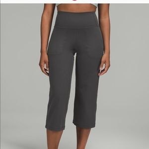 Brand new lulu cropped leggings!